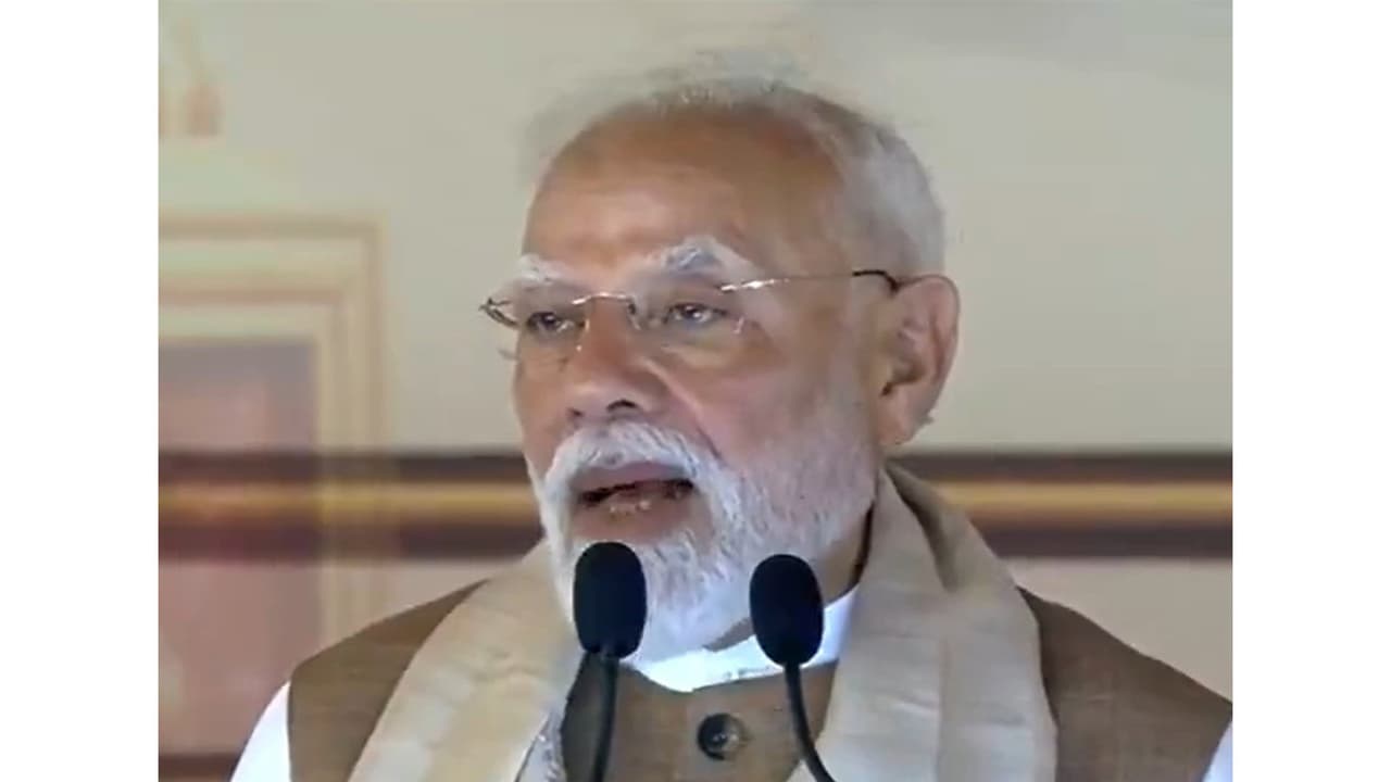 Prime Minister Narendra Modi addressing a gathering in Mandya (Photo/ANI) Prime Minister Narendra Modi addressing a gathering in Mandya (Photo/ANI)