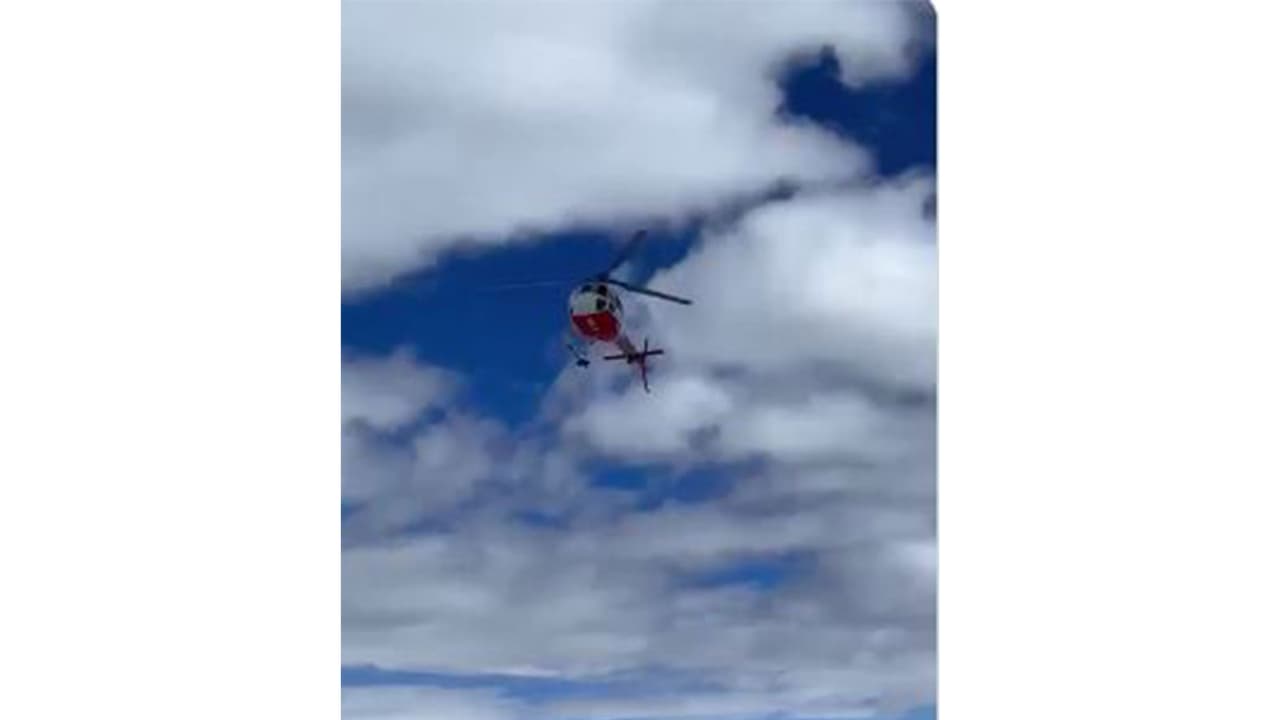 Relief and rescue operations conducted using helicopters to ensure the safe evacuation of trekkers (Photo: Administration) Relief and rescue operations conducted using helicopters to ensure the safe evacuation of trekkers (Photo: Administration)