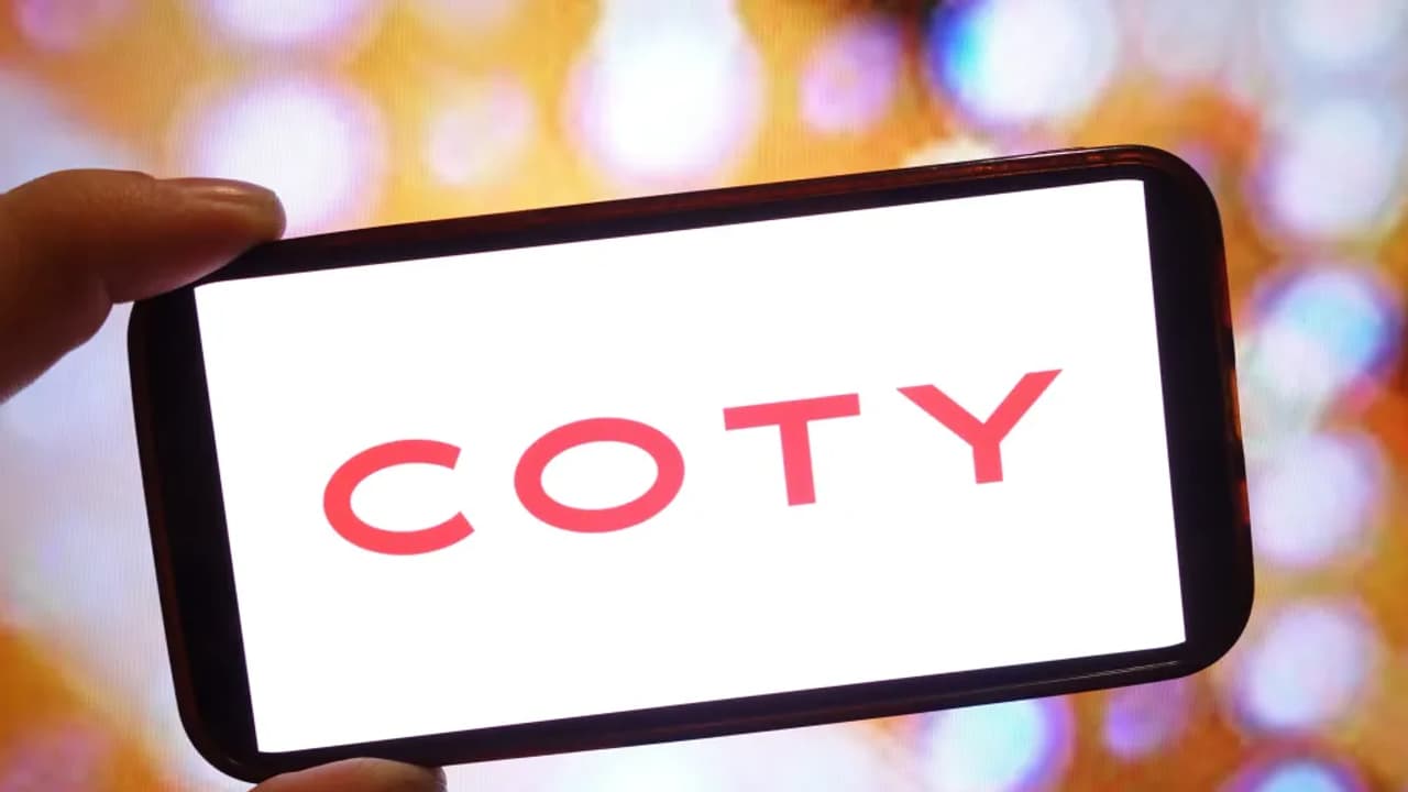 https://stocktwits.com/news articles/markets/equity/coty stock tumbles 6 overnight beauty giant flags transition year ahead/cZYILyJRJmO https://stocktwits.com/news articles/markets/equity/coty stock tumbles 6 overnight beauty giant flags transition year ahead/cZYILyJRJmO