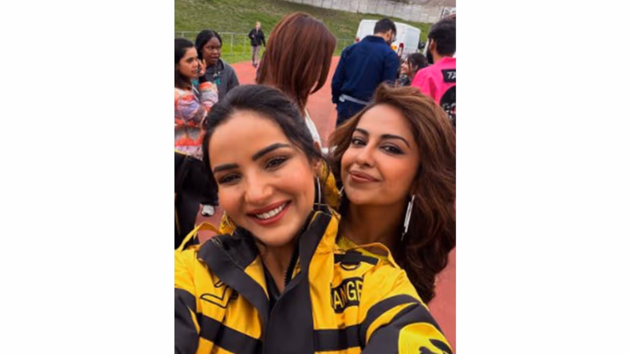 Jasmin Bhasin and Avika Gor (Image source: Jasmin's Instagram) Jasmin Bhasin and Avika Gor (Image source: Jasmin's Instagram)