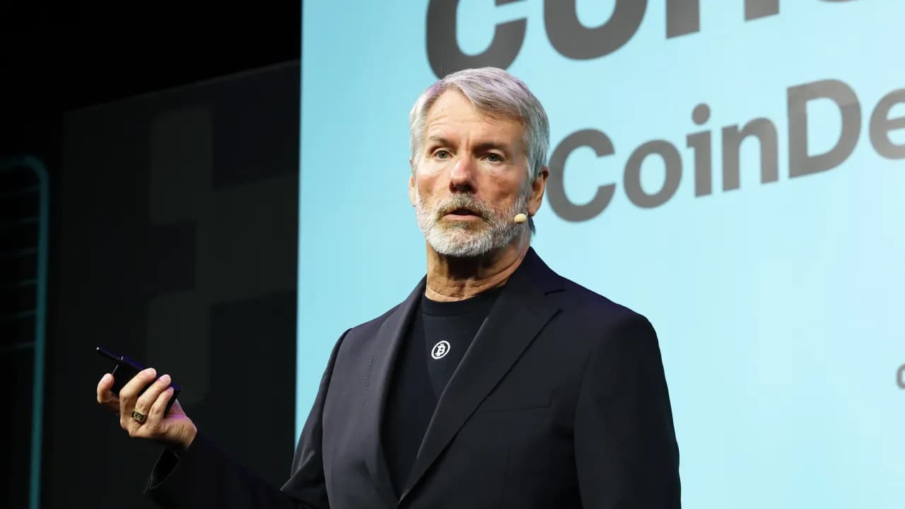 https://stocktwits.com/news articles/markets/cryptocurrency/mstr stock best month strategy michael saylor resumes bitcoin buying/cZYyMwGRJsW https://stocktwits.com/news articles/markets/cryptocurrency/mstr stock best month strategy michael saylor resumes bitcoin buying/cZYyMwGRJsW