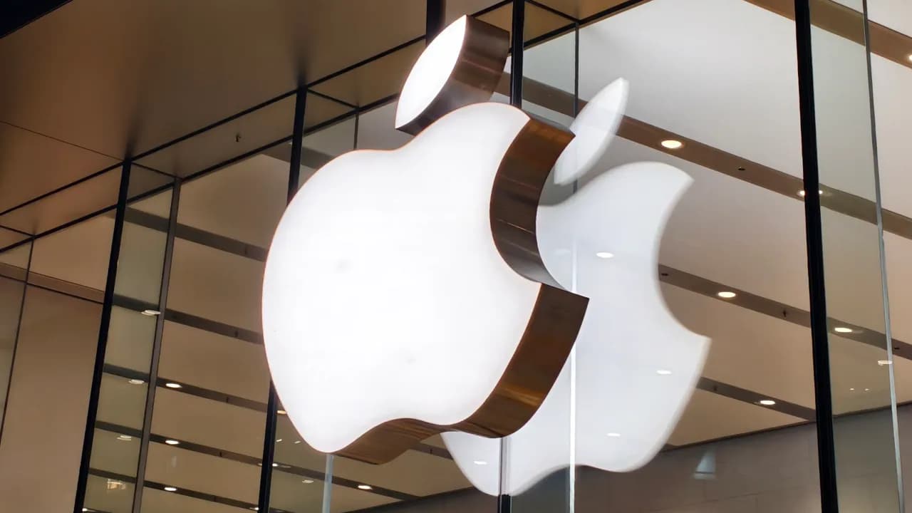 https://stocktwits.com/news articles/markets/equity/aapl stock jefferies downgrade apple 20 anniversary iphone cancel gene munster/cZojMjmRJOo https://stocktwits.com/news articles/markets/equity/aapl stock jefferies downgrade apple 20 anniversary iphone cancel gene munster/cZojMjmRJOo
