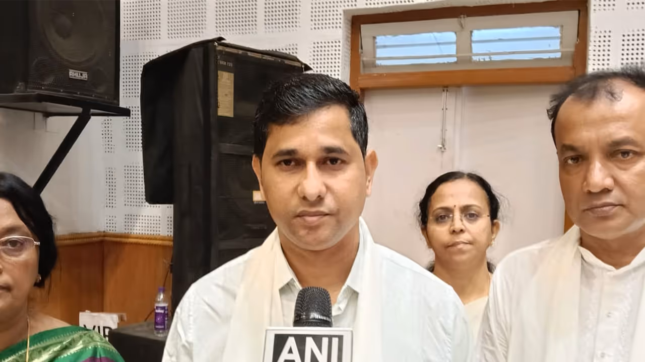 Fisheries Minister Sudhangshu Das (Photo/ANI) Fisheries Minister Sudhangshu Das (Photo/ANI)