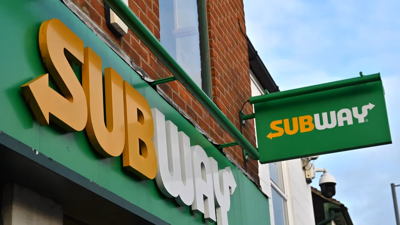 https://stocktwits.com/news articles/markets/equity/subway taps ex burger king executive jonathan fitzpatrick as ceo/ch8AWtYR5r0