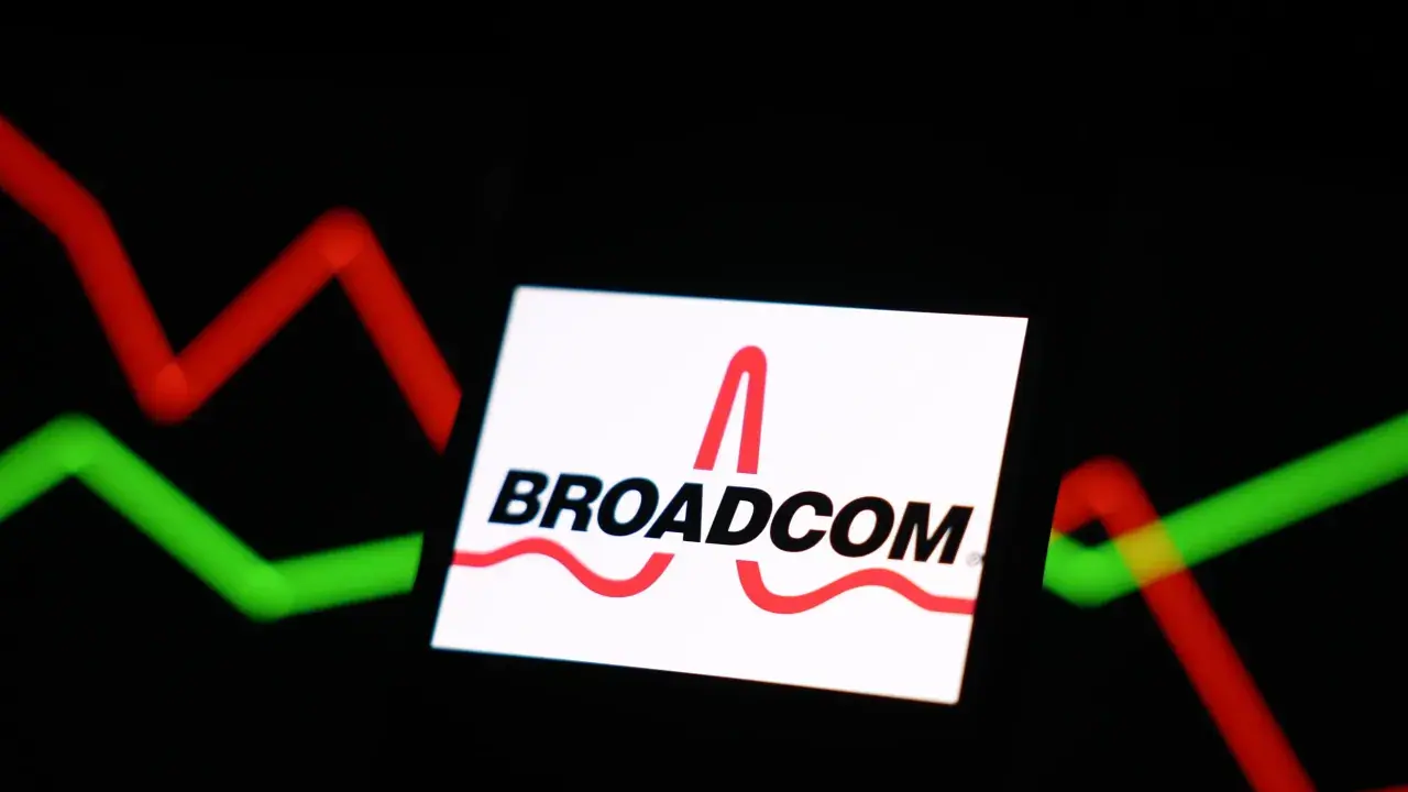 https://stocktwits.com/news articles/markets/equity/avgo stock falls premarket china reportedly audits broadcom s grip on state backed data centers/cZME8P2RB7C https://stocktwits.com/news articles/markets/equity/avgo stock falls premarket china reportedly audits broadcom s grip on state backed data centers/cZME8P2RB7C