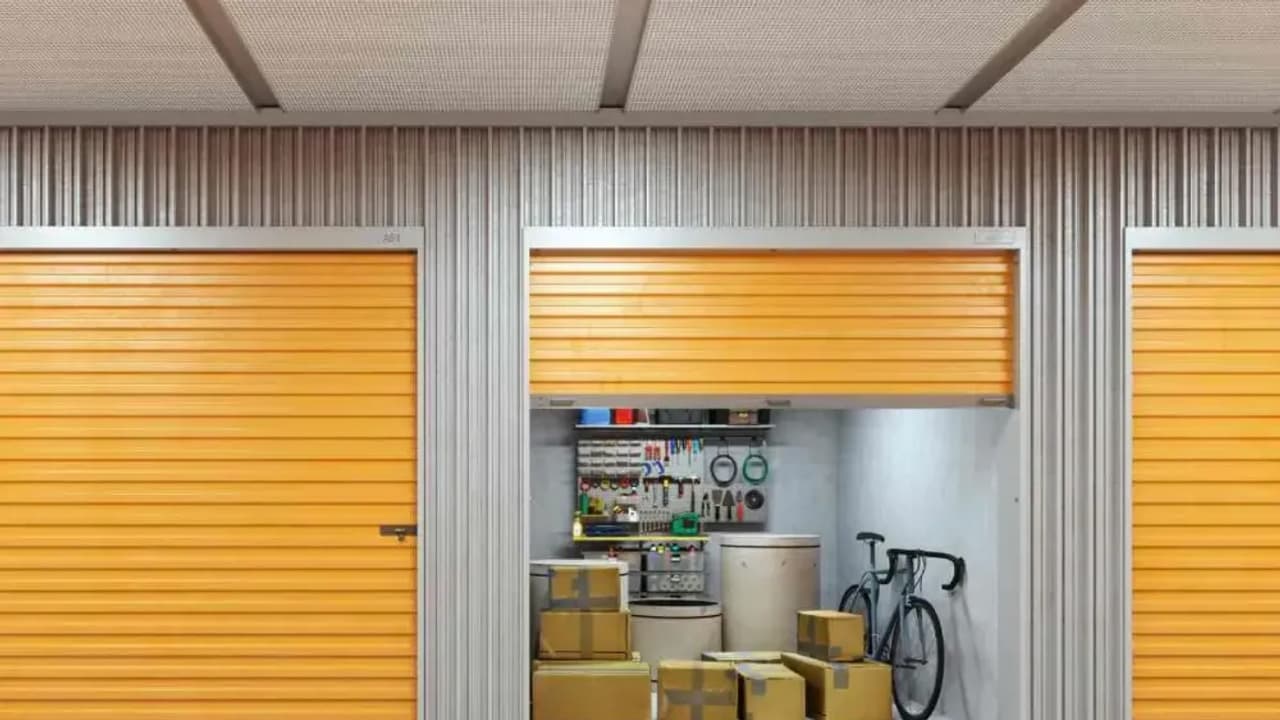 Smartstop Self Storage Stock Rises On Debut, Sparks Early Bullish Chatter