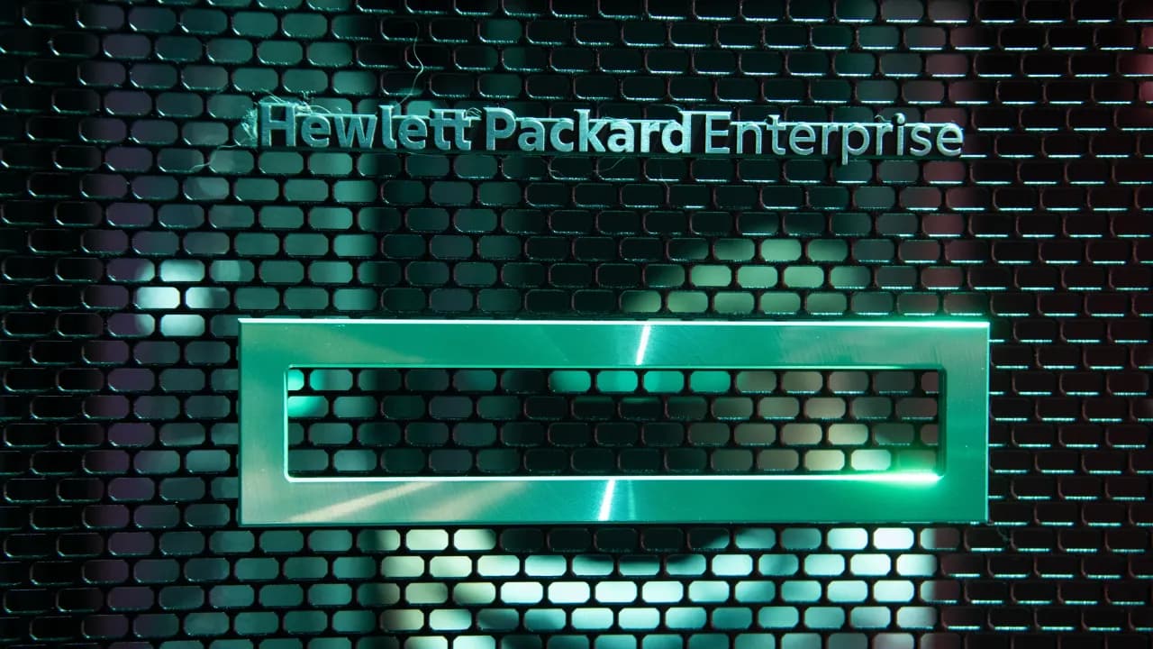 https://stocktwits.com/news articles/markets/equity/hpe juniper 14 billion dollar merger clears doj review after divestiture deal/chmZI7URRel https://stocktwits.com/news articles/markets/equity/hpe juniper 14 billion dollar merger clears doj review after divestiture deal/chmZI7URRel