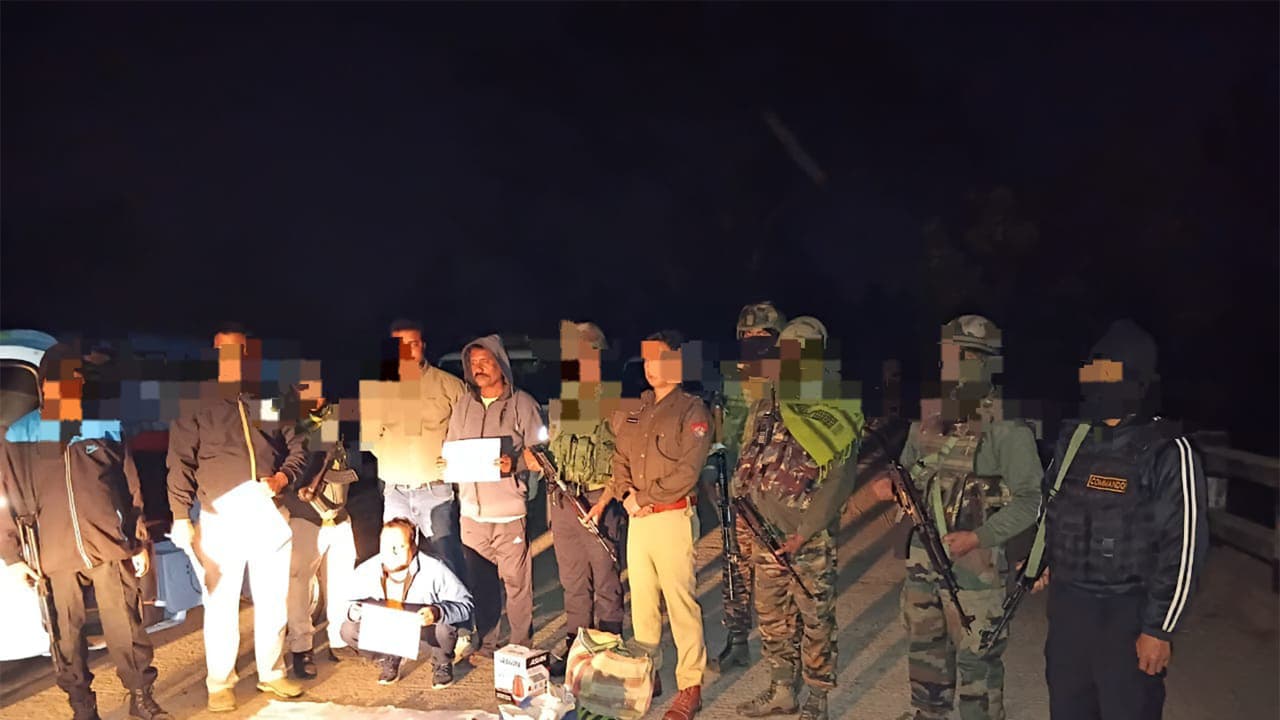 Assam Rifles seize heroin worth Rs 60 lakh (Photo/HQ IGAR (East)) Assam Rifles seize heroin worth Rs 60 lakh (Photo/HQ IGAR (East))