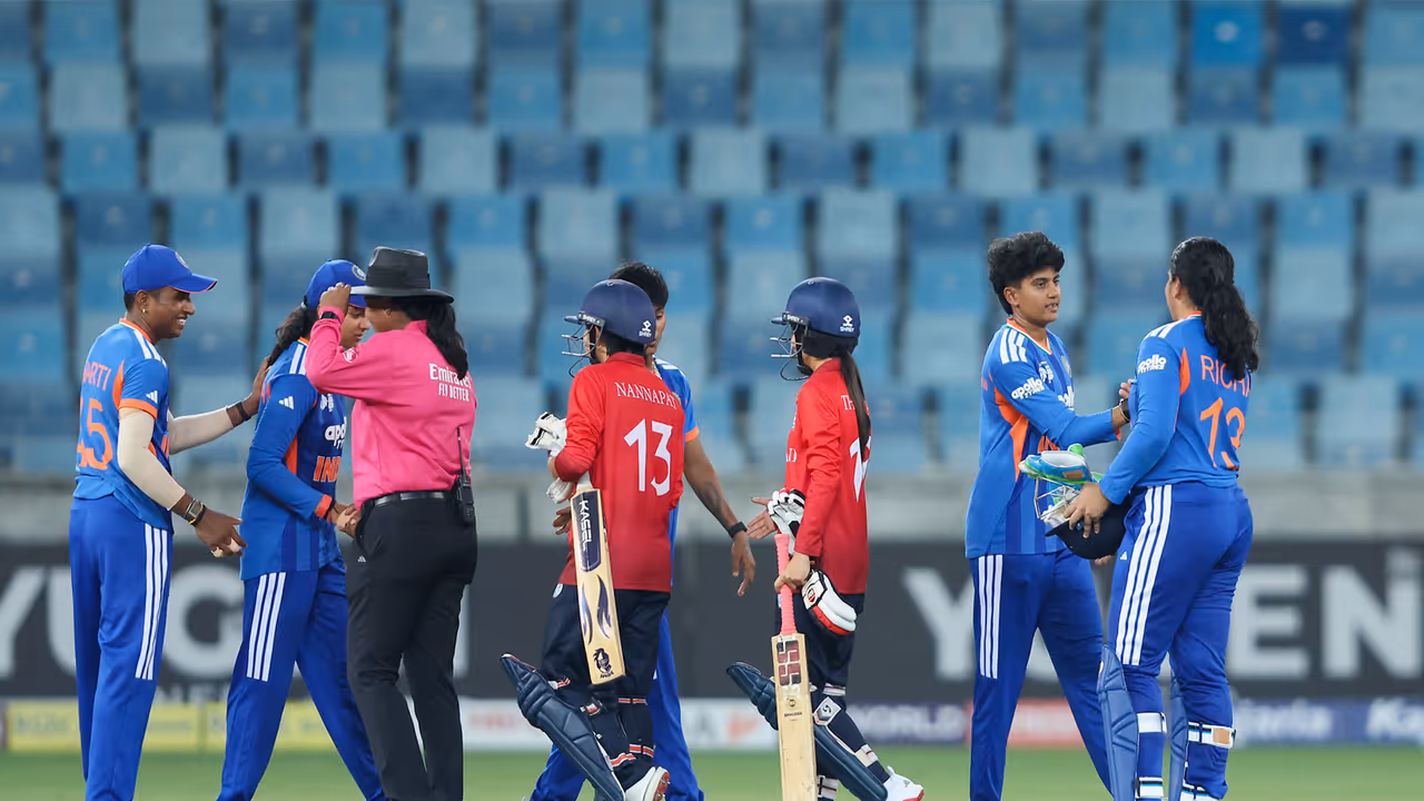 India Women and Thailand Women cricketers (Photo: X/ @BCCIWomen) India Women and Thailand Women cricketers (Photo: X/ @BCCIWomen)