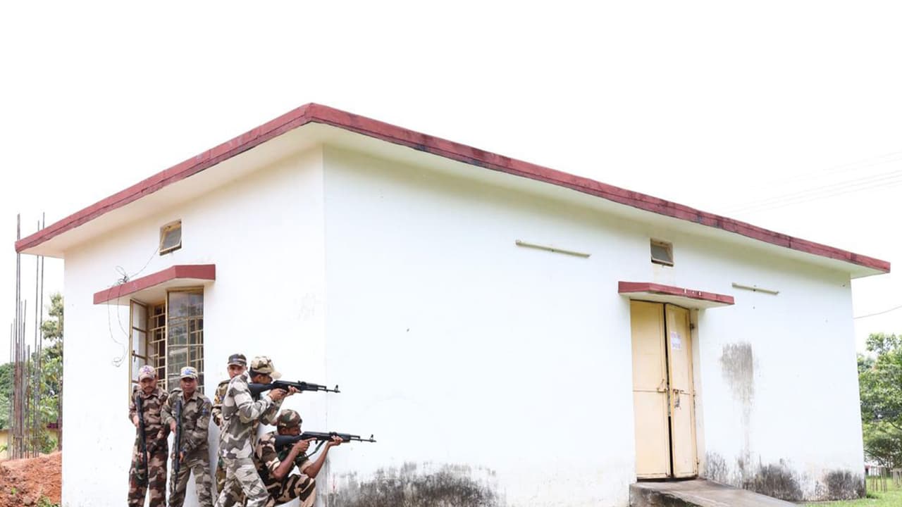 Indian Army trains CISF personnel at Agartala airport (Photo/Army HQ Agartala) Indian Army trains CISF personnel at Agartala airport (Photo/Army HQ Agartala)