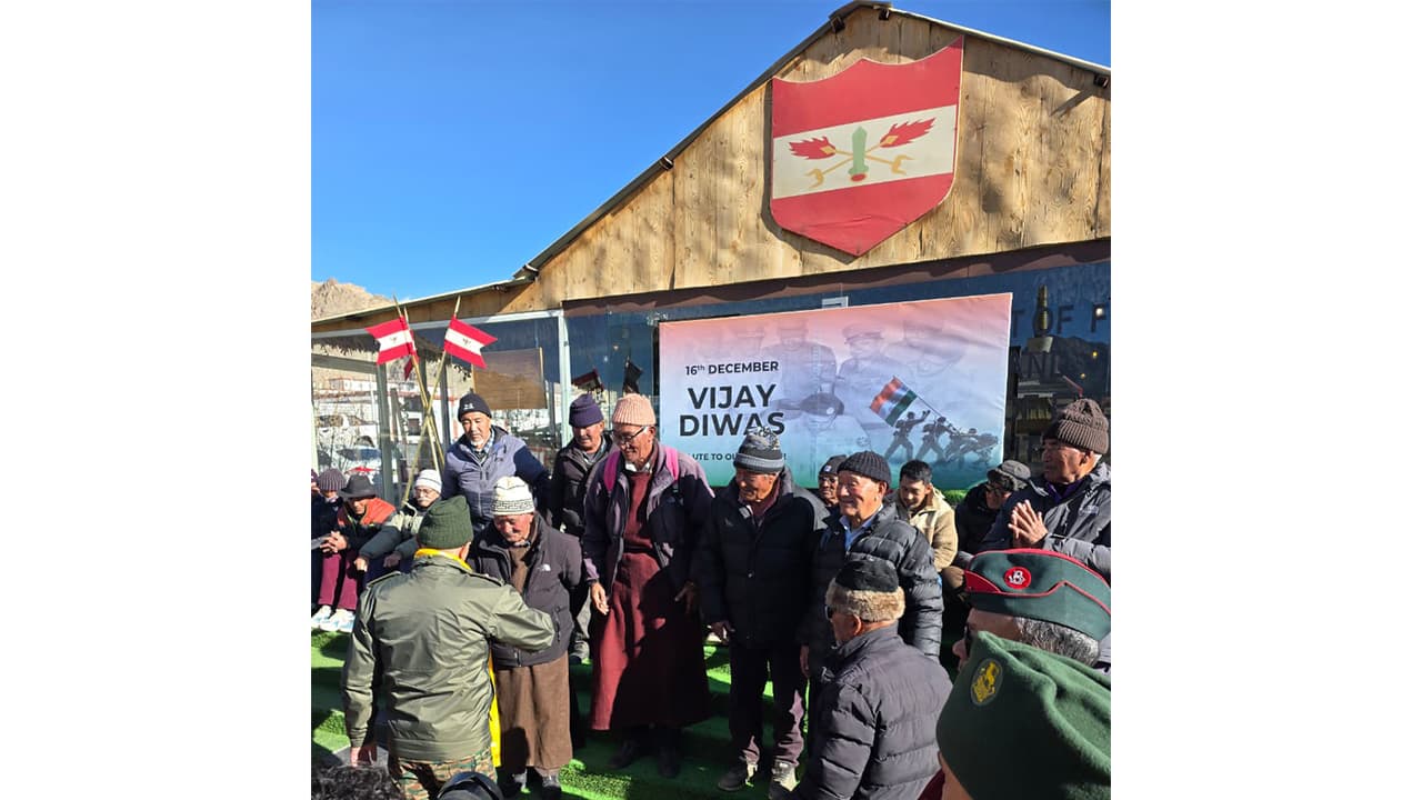 Vijay Diwas celebrations by Indian Army's Fire and Fury Corps (Photo/ANI) Vijay Diwas celebrations by Indian Army's Fire and Fury Corps (Photo/ANI)