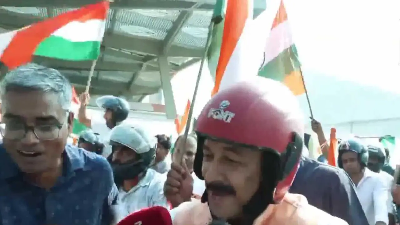 BJP MP Manoj Tiwari (Photo/ANI) BJP MP Manoj Tiwari (Photo/ANI)
