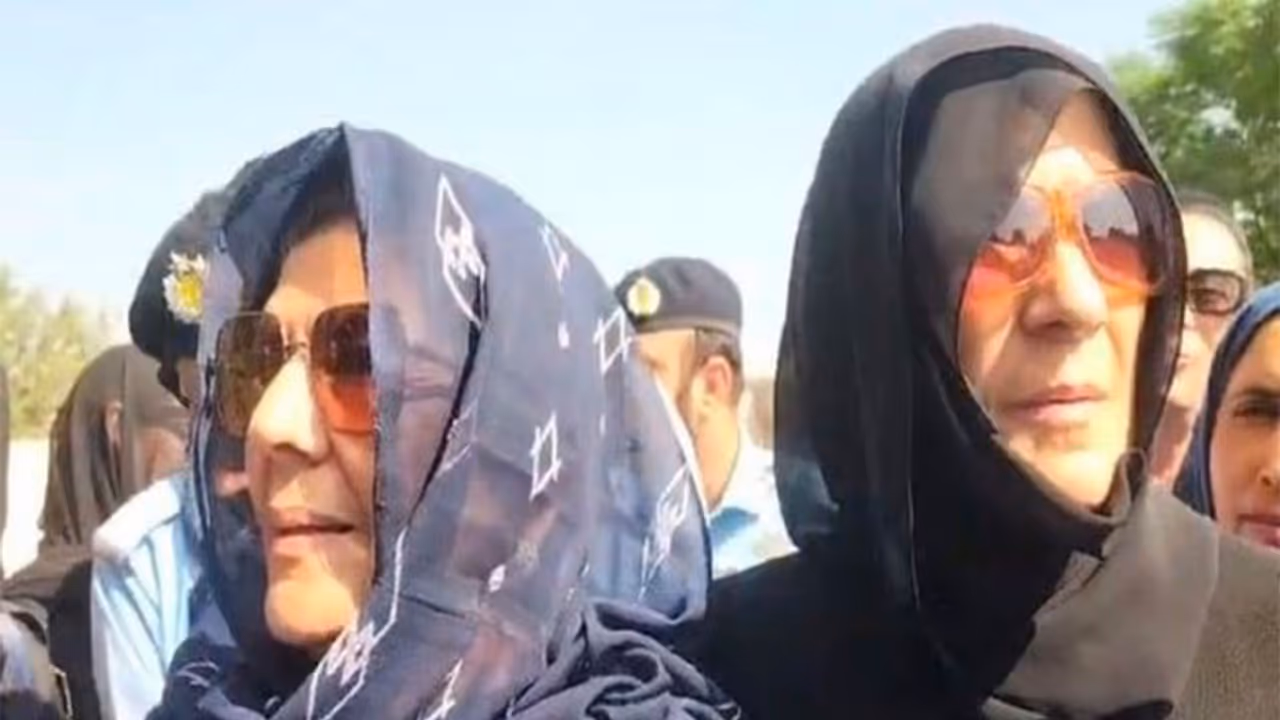 Aleema Khan and Uzma Khanum, sisters of incarcerated former Pakistan PM Imran Khan. (File Photo: X/@TanveerAslamPTI) Aleema Khan and Uzma Khanum, sisters of incarcerated former Pakistan PM Imran Khan. (File Photo: X/@TanveerAslamPTI)