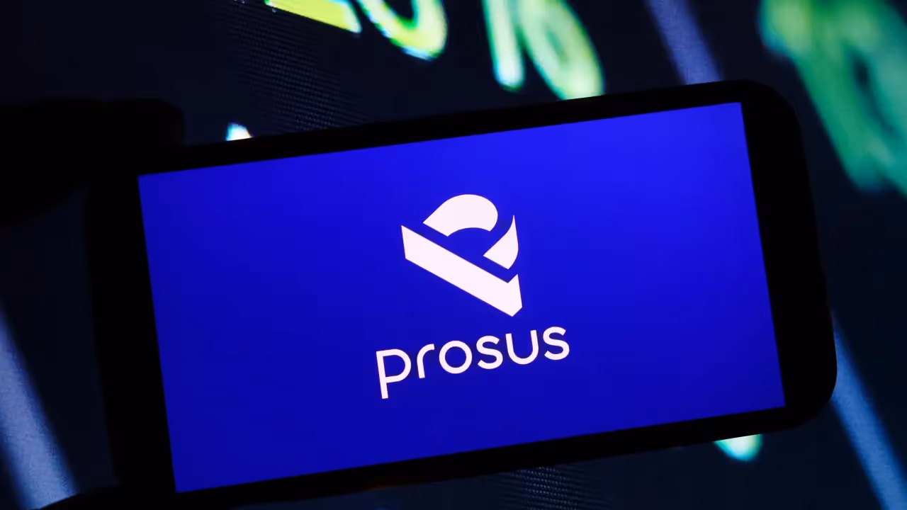 https://stocktwits.com/news articles/markets/equity/prosus begins selling 4b stake in china meituan/choXRIXR5zu