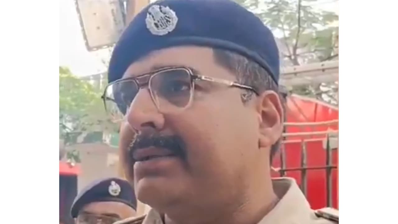 Fire Officer Ritesh Pandey (Photo/ANI) Fire Officer Ritesh Pandey (Photo/ANI)