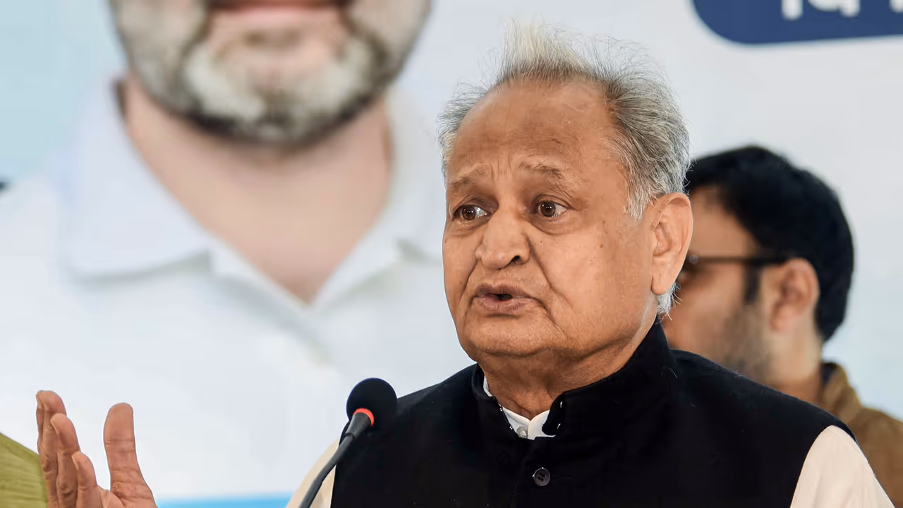 Former Rajasthan Chief Minister Ashok Gehlot (File Photo/ANI) Former Rajasthan Chief Minister Ashok Gehlot (File Photo/ANI)