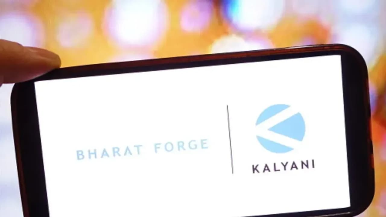 https://stocktwits.com/news articles/markets/equity/bharat forge shares drop after q4 results sebi ra says stock may break 1 138 ceiling/chifLUTRbke