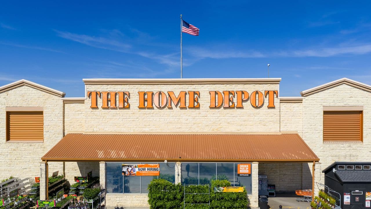 https://stocktwits.com/news articles/markets/equity/hd stock ticks higher overnight home depot worst may be over say analysts as housing downturn shows signs of easing/cZYdcsLRJk5 https://stocktwits.com/news articles/markets/equity/hd stock ticks higher overnight home depot worst may be over say analysts as housing downturn shows signs of easing/cZYdcsLRJk5