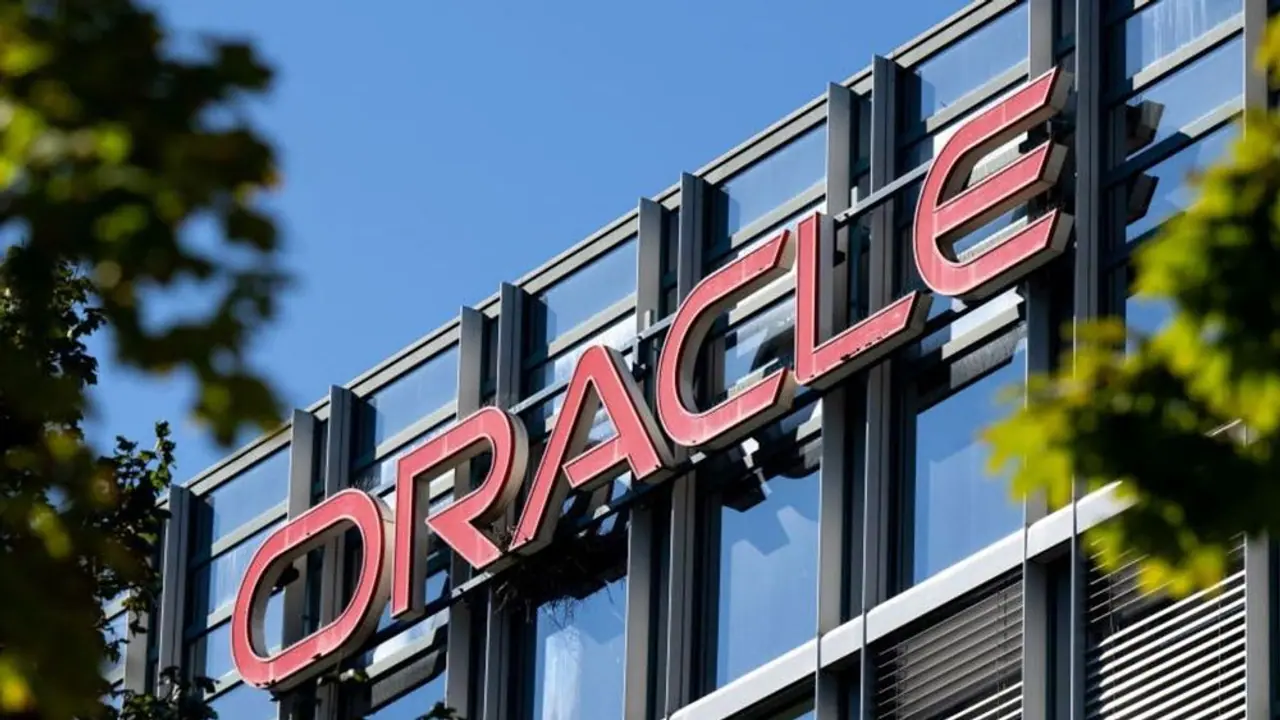 Oracle Signs Cloud Deal With Singapore, But Analyst Cautious Regarding Valuation: Retail Mood Flips To ‘Bearish’