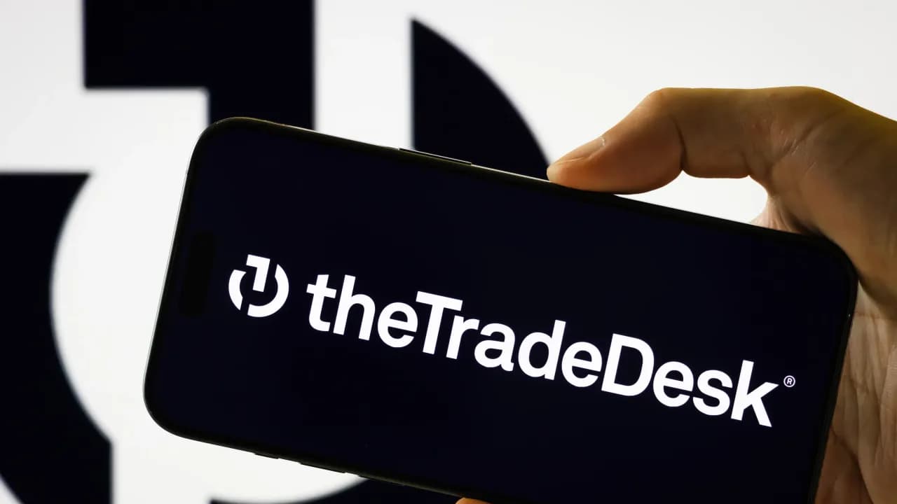 https://stocktwits.com/news articles/markets/equity/ttd stock sinks 26 percent after earnings miss weak guidance retail focuses on outlook/cZoBarvRJJA https://stocktwits.com/news articles/markets/equity/ttd stock sinks 26 percent after earnings miss weak guidance retail focuses on outlook/cZoBarvRJJA