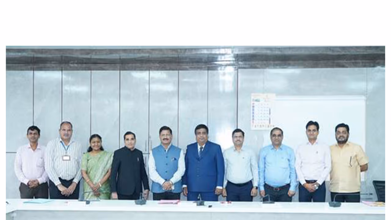 Maharashtra Legislature to adopt NeVA under Centre's 'One Nation, One Application' initiative (Photo/PIB) Maharashtra Legislature to adopt NeVA under Centre's 'One Nation, One Application' initiative (Photo/PIB)