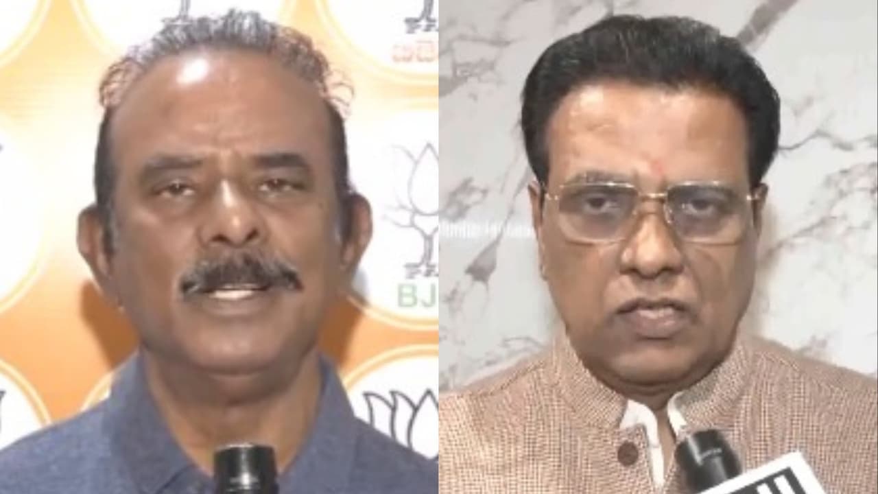 Telangana BJP leader Borra Narsaiah Goud (L) and the state's chief spokesperson NV Subhash (R) (Photo/ANI) Telangana BJP leader Borra Narsaiah Goud (L) and the state's chief spokesperson NV Subhash (R) (Photo/ANI)