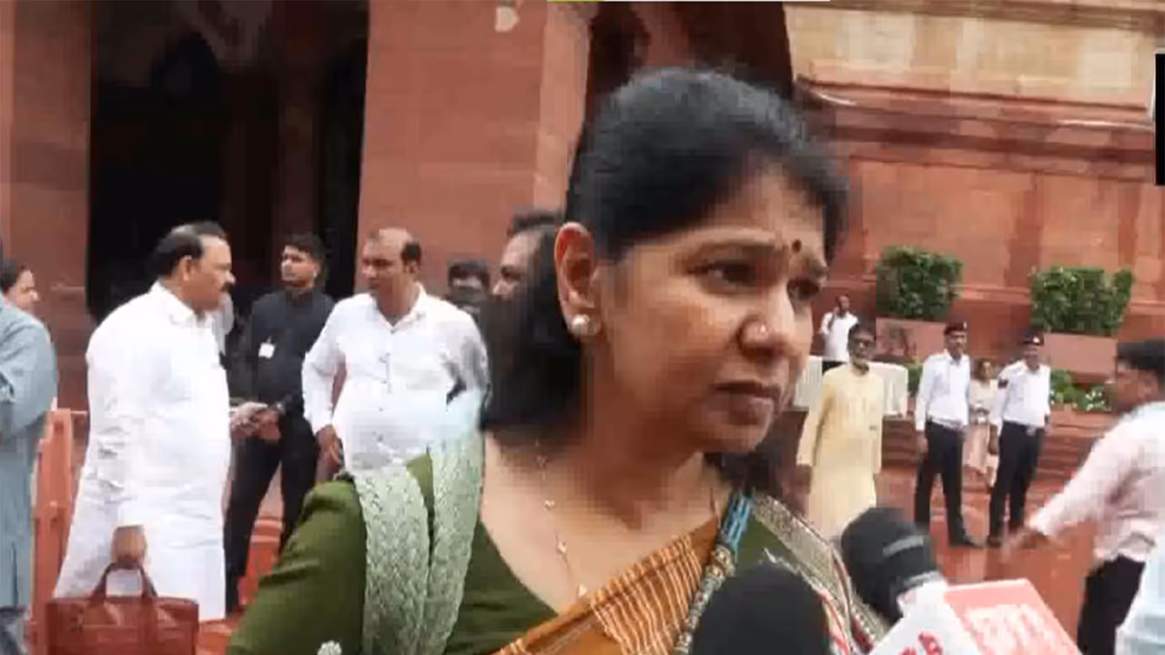 DMK MP Kanimozhi (File Photo/ANI) DMK MP Kanimozhi (File Photo/ANI)
