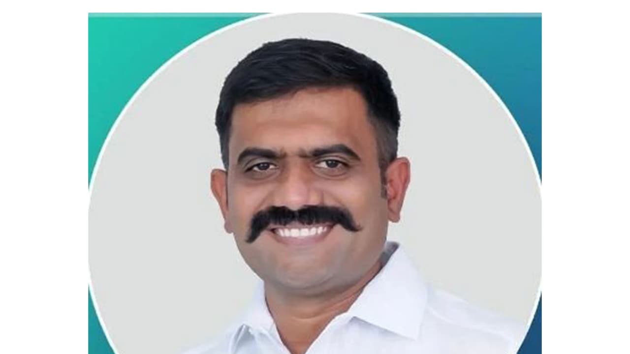 Kethireddy Venkatarami Reddy (Photo/X @KethireddyMla) Kethireddy Venkatarami Reddy (Photo/X @KethireddyMla)