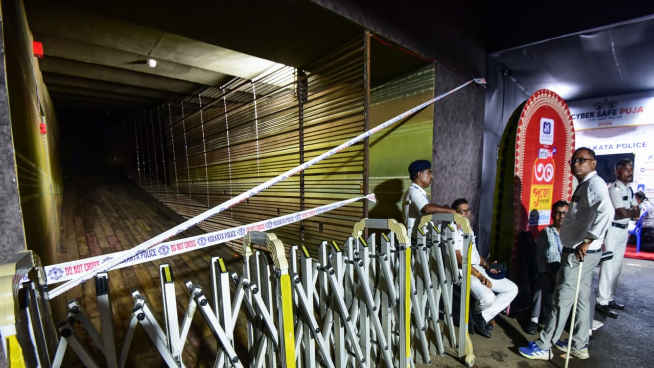 Police at the site after a stampede at the Chorbagan Sarbojanin Durga Puja pandal, in Kolkata (Photo/ANI) Police at the site after a stampede at the Chorbagan Sarbojanin Durga Puja pandal, in Kolkata (Photo/ANI)