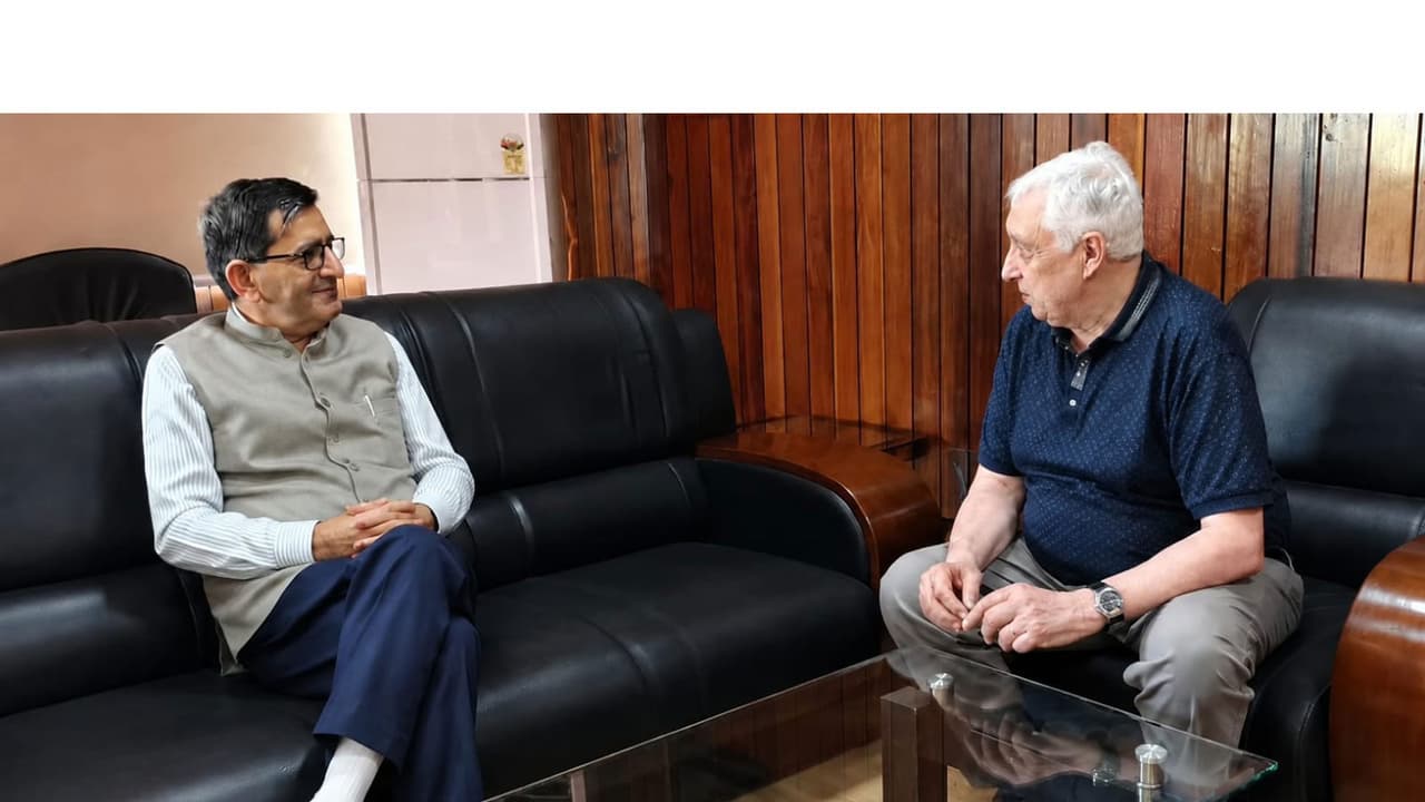 CSIR IIIM Jammu teams up with French scientist Prof Mignani, a renowned French scientist, for drug discovery (Photo/CSIR IIIM Jammu) CSIR IIIM Jammu teams up with French scientist Prof Mignani, a renowned French scientist, for drug discovery (Photo/CSIR IIIM Jammu)