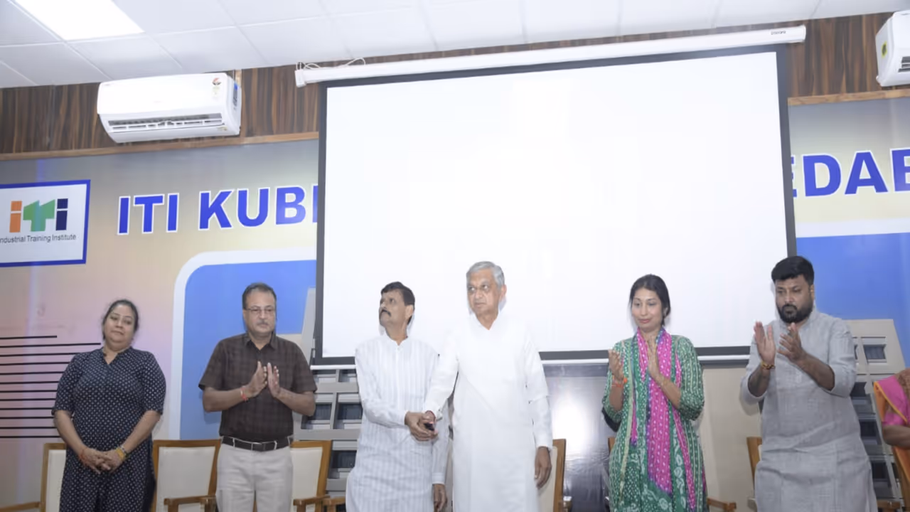 Gujarat Government implements ‘Uniform Assistance Scheme’ for ITI students (Photo/Gujarat CMO) Gujarat Government implements ‘Uniform Assistance Scheme’ for ITI students (Photo/Gujarat CMO)
