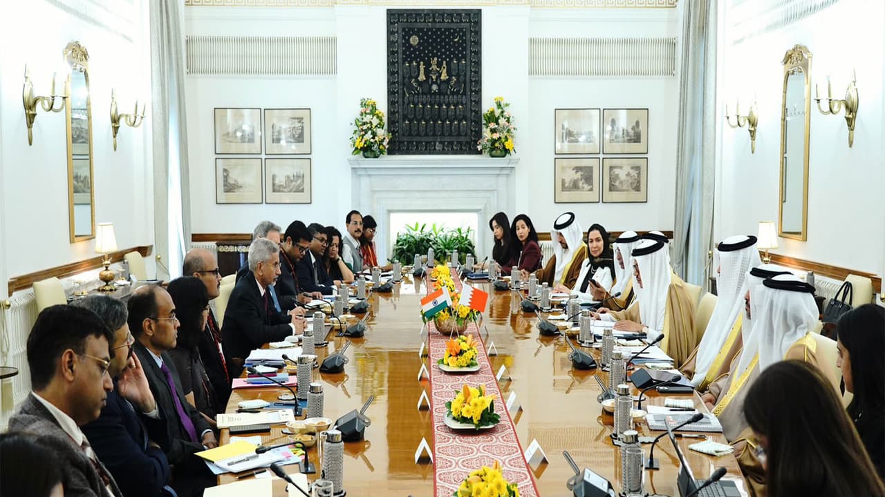 Delegations of India and Bahrain (Photo/ X@DrSJaishankar) Delegations of India and Bahrain (Photo/ X@DrSJaishankar)
