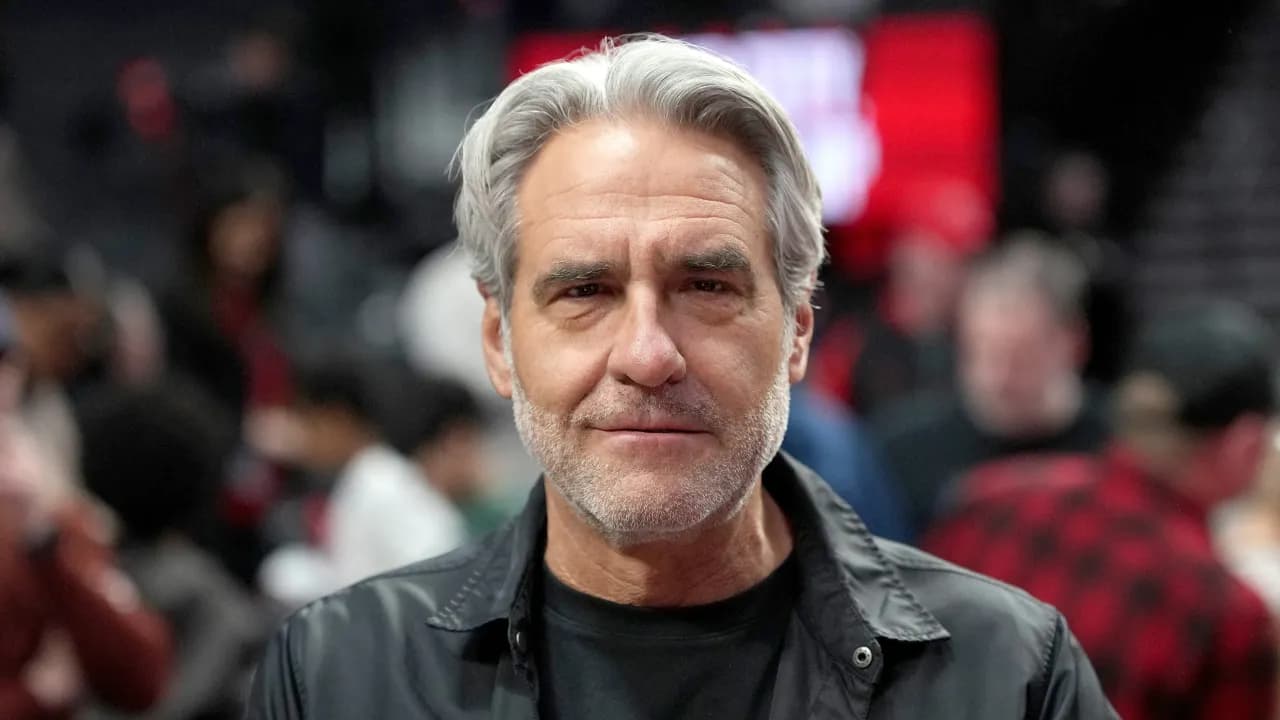 https://stocktwits.com/news articles/markets/equity/nike stock slips overnight as ceo admits brand is not living up to full potential but retail is buying generational bottom/cZmdzIrR70y https://stocktwits.com/news articles/markets/equity/nike stock slips overnight as ceo admits brand is not living up to full potential but retail is buying generational bottom/cZmdzIrR70y