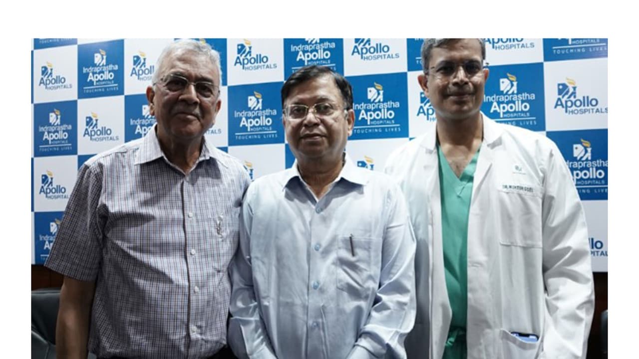 Celebrating a milestone in lung transplant care at Indraprastha Apollo Hospital, New Delhi, as the patient marks one year of successful recovery, led by Lt Gen (Dr) Bipin Puri, Dr. Avdhesh Bansal and Dr. Mukesh Goel (L R) (Photo/Apollo Hospital) Celebrating a milestone in lung transplant care at Indraprastha Apollo Hospital, New Delhi, as the patient marks one year of successful recovery, led by Lt Gen (Dr) Bipin Puri, Dr. Avdhesh Bansal and Dr. Mukesh Goel (L R) (Photo/Apollo Hospital)