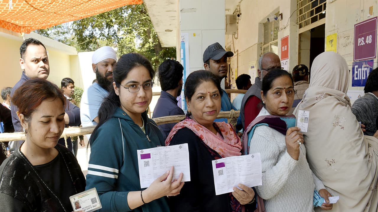 Electors queing up to vote with their ID (Photo/ANI) Electors queing up to vote with their ID (Photo/ANI)