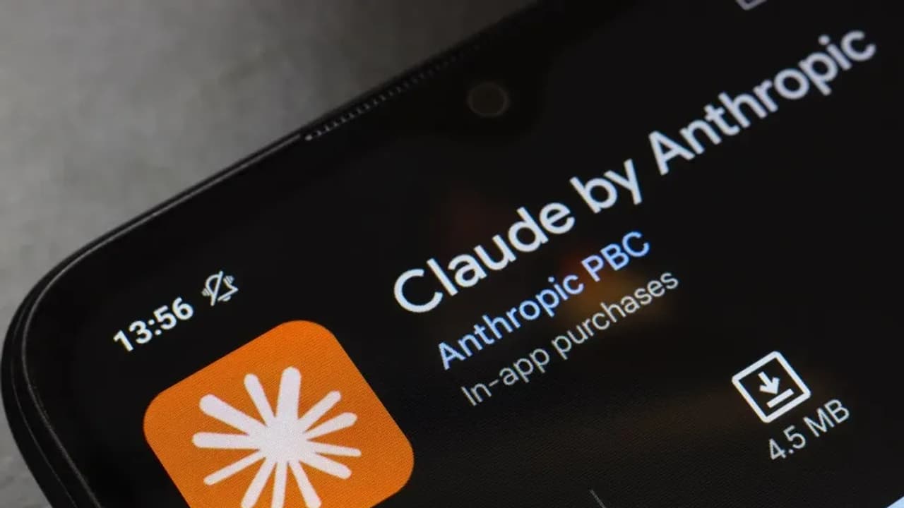 https://stocktwits.com/news articles/markets/equity/anthropic open ai said to be racing for public markets reports of pre ipo moves tell very different stories/cZoZZhRRJfu https://stocktwits.com/news articles/markets/equity/anthropic open ai said to be racing for public markets reports of pre ipo moves tell very different stories/cZoZZhRRJfu