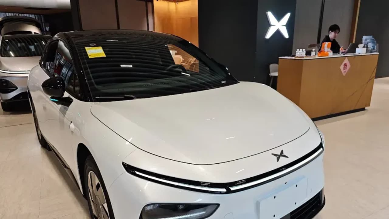 https://stocktwits.com/news articles/markets/equity/xpeng stock hits 5 month high in hong kong on hybrid x9 launch buzz here are the details/chruZ3dRd4v https://stocktwits.com/news articles/markets/equity/xpeng stock hits 5 month high in hong kong on hybrid x9 launch buzz here are the details/chruZ3dRd4v