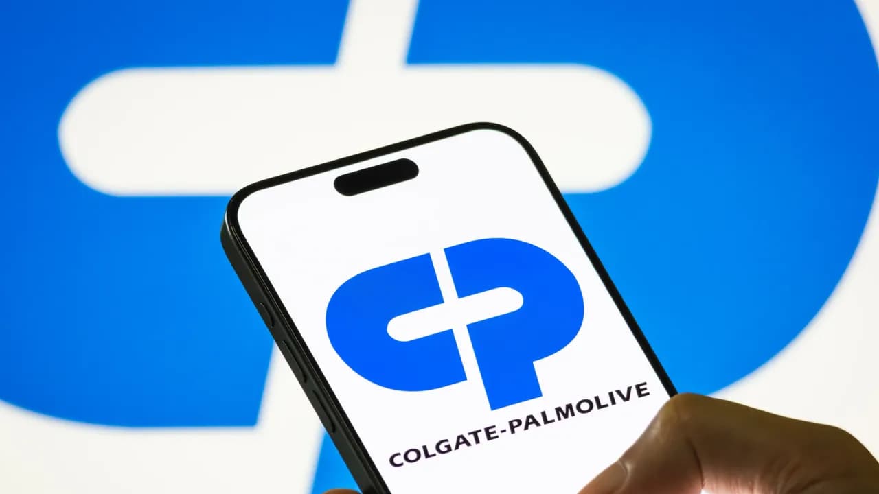 https://stocktwits.com/news articles/markets/equity/colgate palmolive stock still finds bullish retail support after signaling consumer fatigue/cL2ZoWtR3yn https://stocktwits.com/news articles/markets/equity/colgate palmolive stock still finds bullish retail support after signaling consumer fatigue/cL2ZoWtR3yn