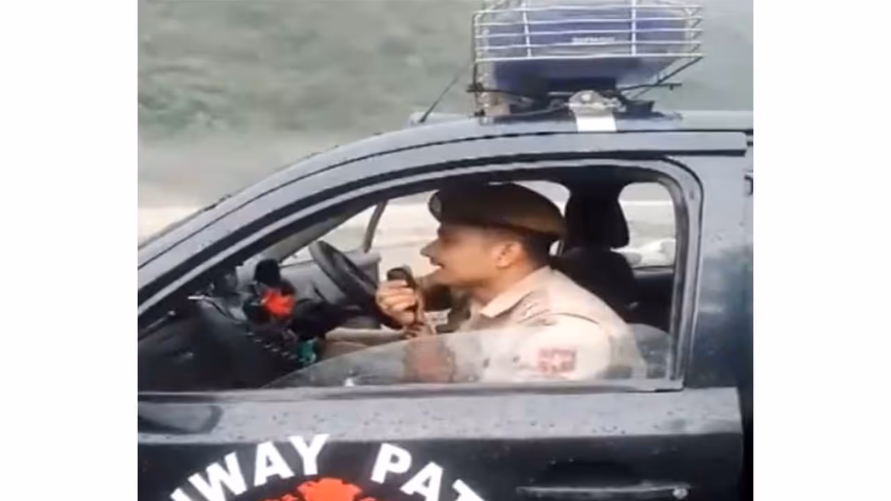 Ramban Police urge public to avoid Chenab Rivers banks in rain hit Jammu and Kashmir. (Photo/Ramban Police) Ramban Police urge public to avoid Chenab Rivers banks in rain hit Jammu and Kashmir. (Photo/Ramban Police)