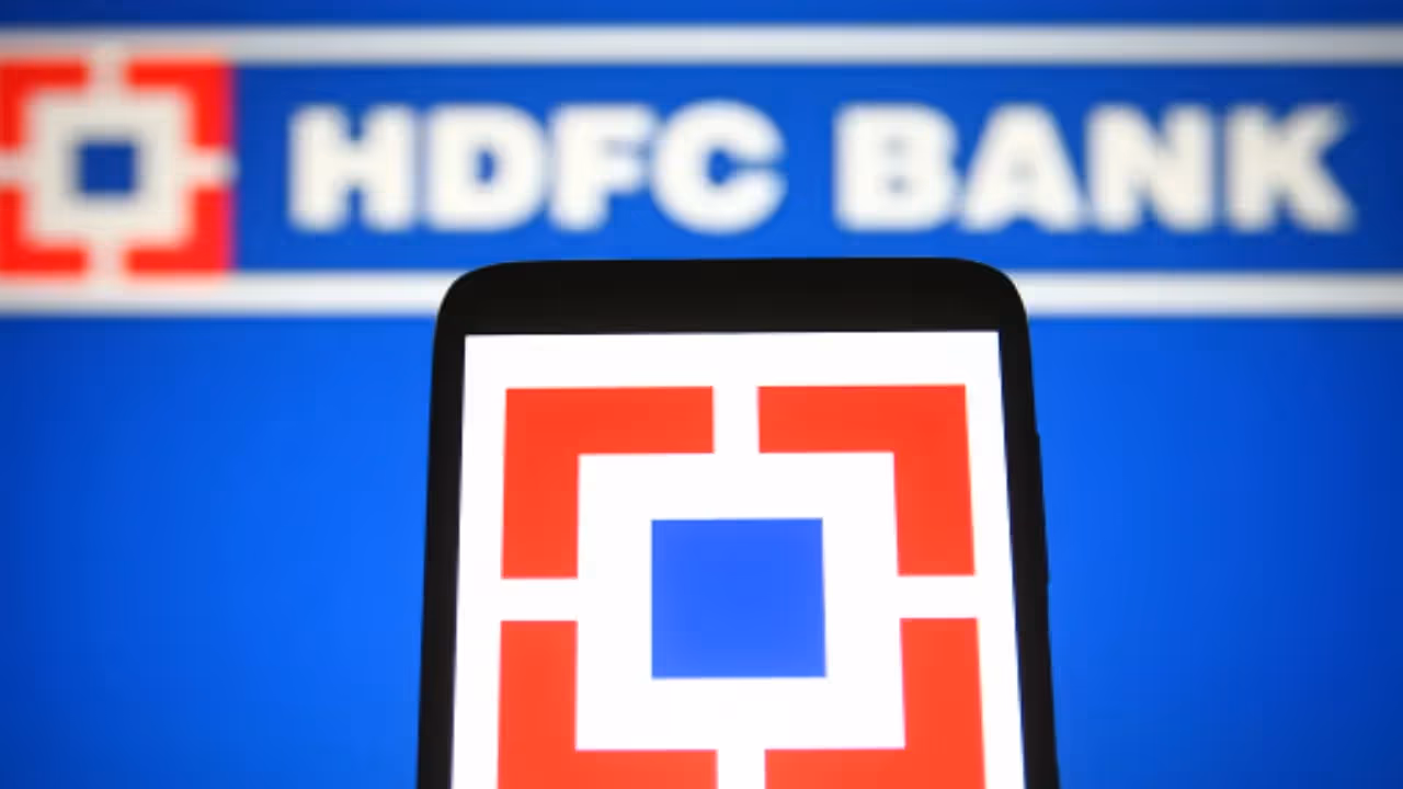 https://stocktwits.com/news articles/markets/equity/hdfc bank q1 earnings bonus drive gains but sebi r as see rangebound move unless this key resistance is breached/ch8AbmqR5Aj