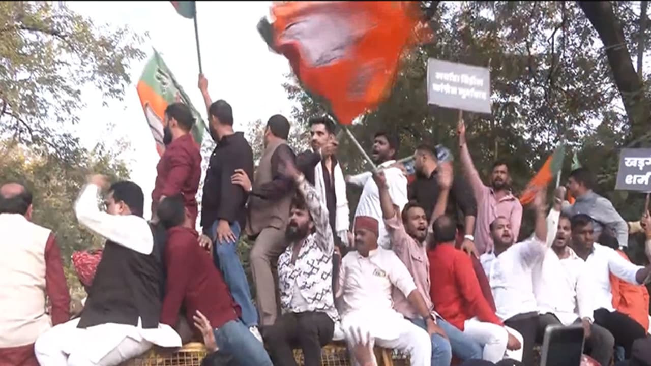 MP BJP protests against Congress in Bhopal (Photo /ANI) MP BJP protests against Congress in Bhopal (Photo /ANI)