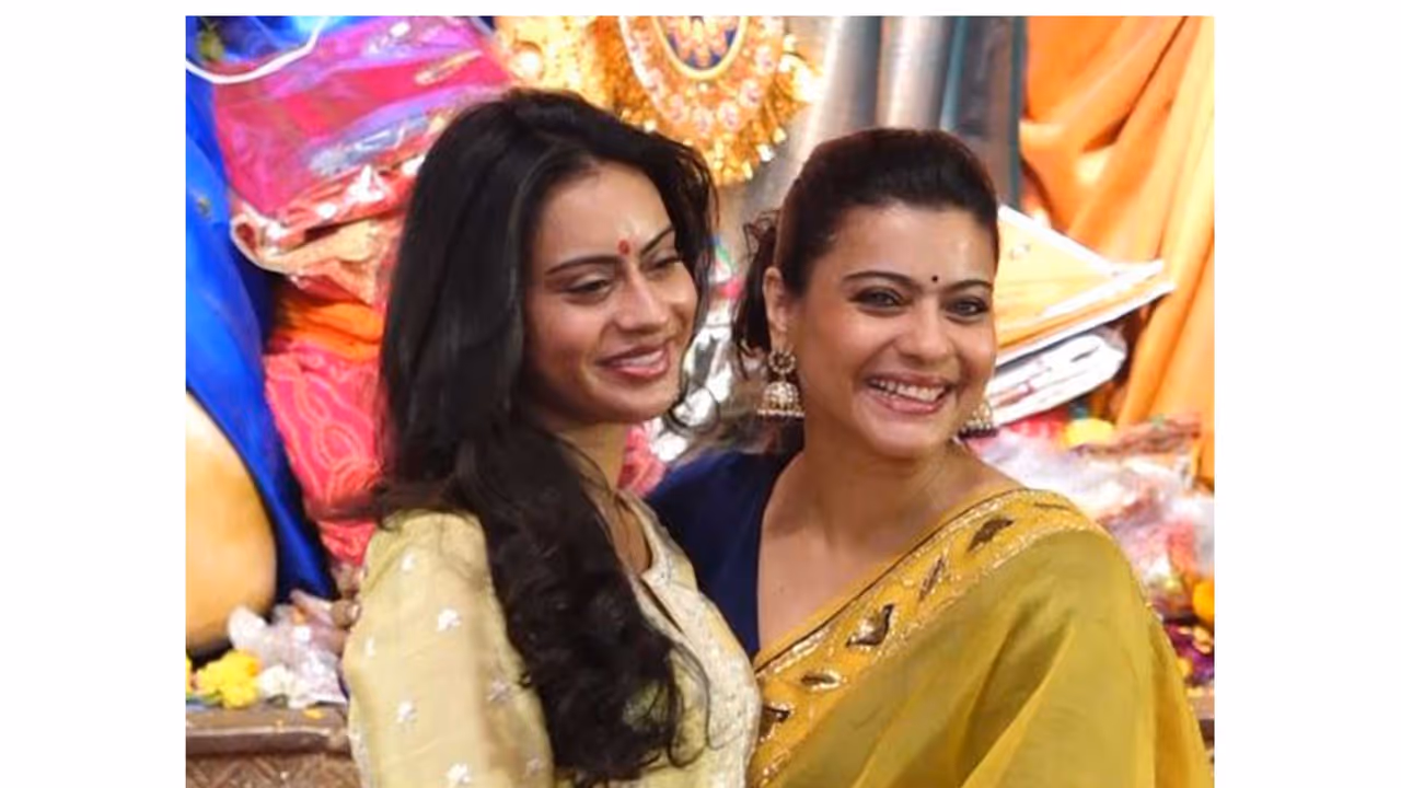 Actor Kajol with daughter Nysa (Image source: ANI) Actor Kajol with daughter Nysa (Image source: ANI)