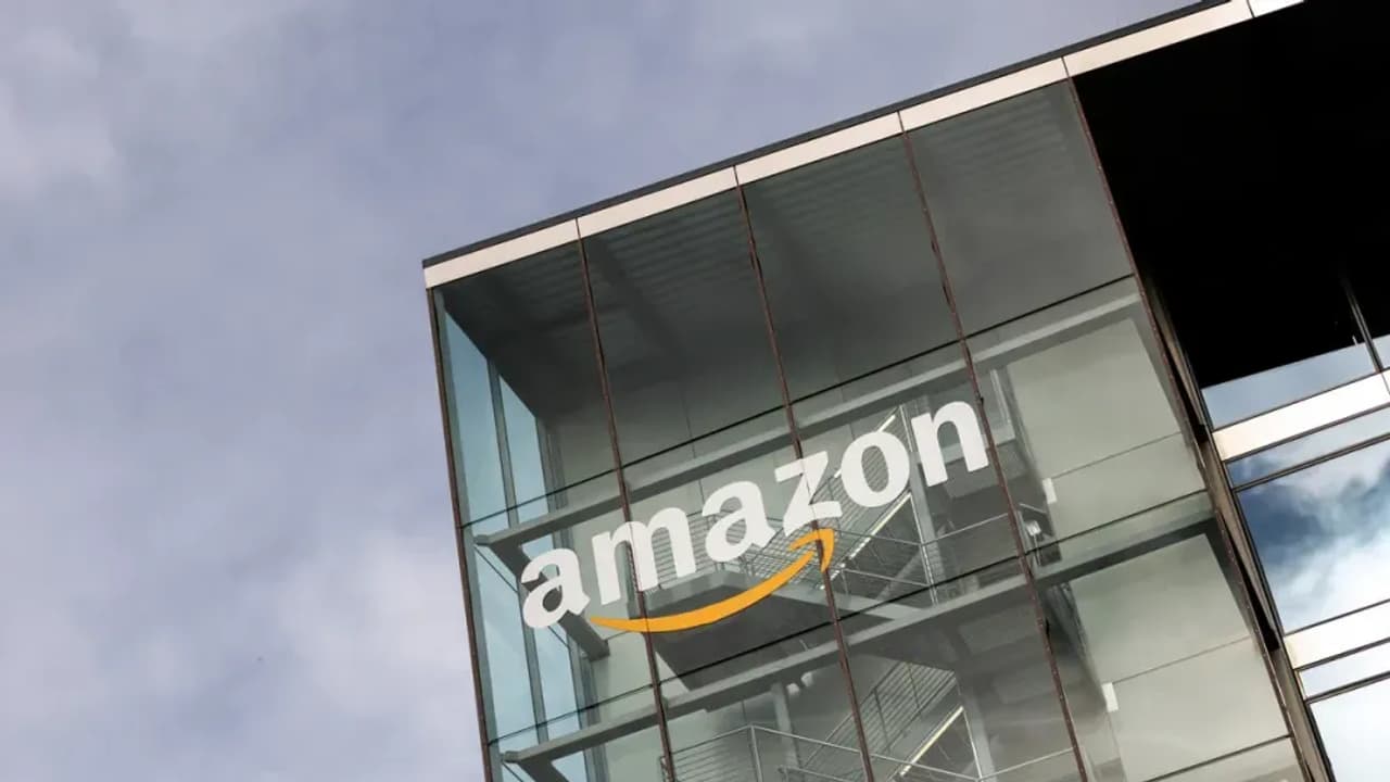 Amazon’s Retail Followers Lean Bearish Even As Tech Giant Gets Third Party Private Label Lawsuit Dismissed Amazon’s Retail Followers Lean Bearish Even As Tech Giant Gets Third Party Private Label Lawsuit Dismissed