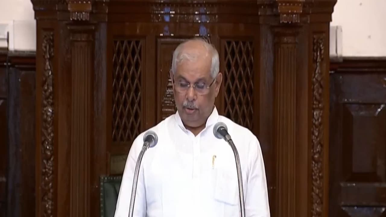 Tamil Nadu Governor Rajendra Vishwanath Arlekar (Photo/ANI) Tamil Nadu Governor Rajendra Vishwanath Arlekar (Photo/ANI)
