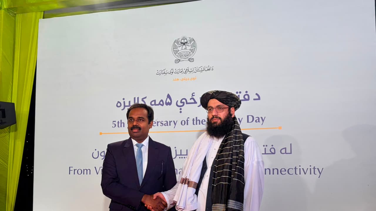MEA PAI Division Joint Secretary Anand Prakash and Mufti Noor Ahmad Noor, Charge d'Affaires Afghan Embassy (Photo/ANI) MEA PAI Division Joint Secretary Anand Prakash and Mufti Noor Ahmad Noor, Charge d'Affaires Afghan Embassy (Photo/ANI)