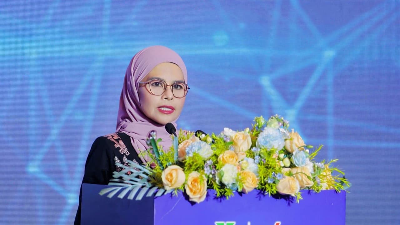 Minister of Plantation and Commodities Noraini Ahmad (Photo/X/@mpocHQ) Minister of Plantation and Commodities Noraini Ahmad (Photo/X/@mpocHQ)