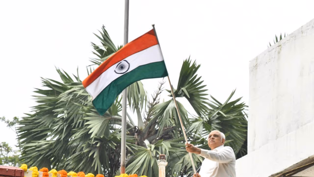Gujarat CM Bhupendra Patel hoists Tricolour at residence (Photo/Gujarat CMO) Gujarat CM Bhupendra Patel hoists Tricolour at residence (Photo/Gujarat CMO)
