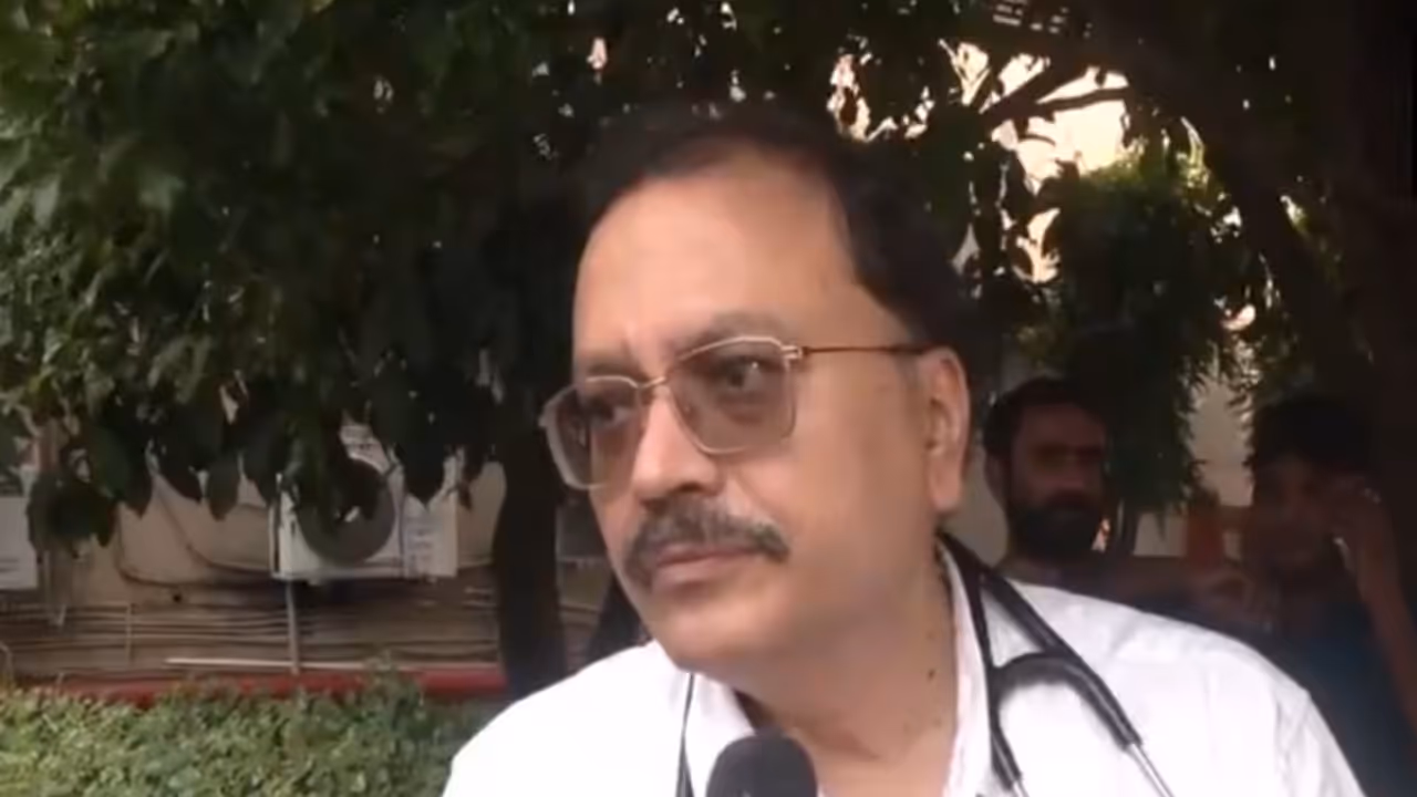 Dr Narayan Banerjee from Apollo Hospital, Salt Lake (Photo/ANI) Dr Narayan Banerjee from Apollo Hospital, Salt Lake (Photo/ANI)