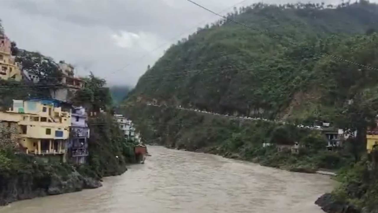 Uttarakhand: Water level of rivers increase due to continuous rainfall in Rudraprayag (Photo/ANI) Uttarakhand: Water level of rivers increase due to continuous rainfall in Rudraprayag (Photo/ANI)