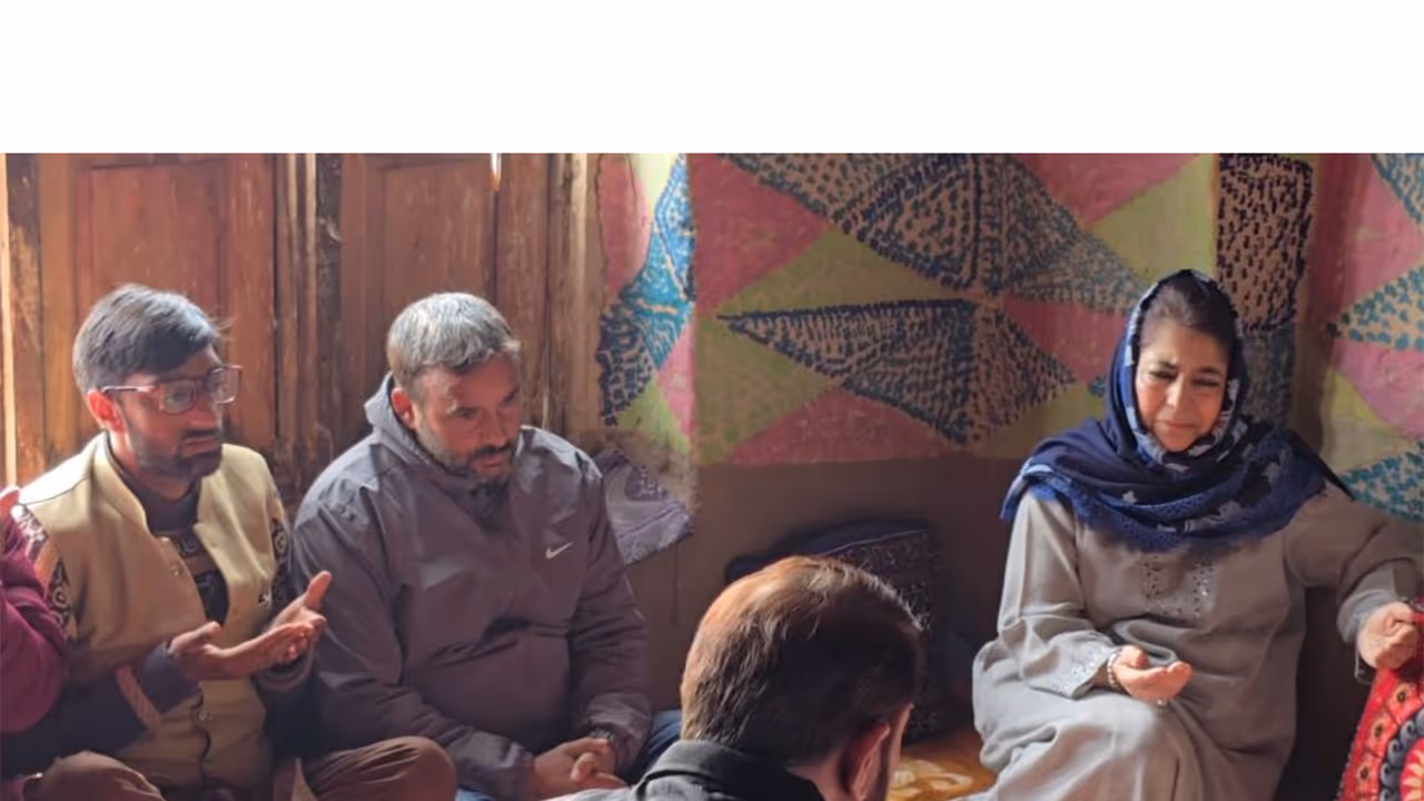 PDP chief Mehbooba Mufti meets family of Bilal Ahmad Sangoo, who lost in life in Delhi terror blast incident (Photo/ANI) PDP chief Mehbooba Mufti meets family of Bilal Ahmad Sangoo, who lost in life in Delhi terror blast incident (Photo/ANI)